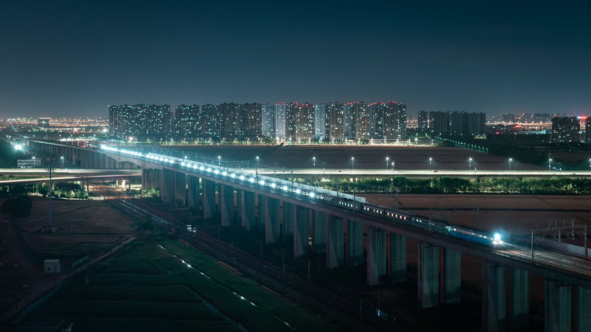 DF11_1898's tweet photo. 滬昆高速鉄道　レール交換 https://t.co/TSSaluUoHh