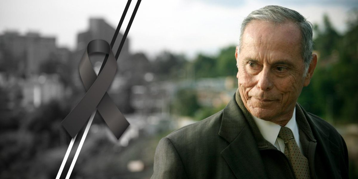 Uniandes's tweet photo. La Universidad de los Andes lamenta profundamente el fallecimiento del doctor Eduardo Aldana Valdés, rector (1973–1975), profesor emérito, ingeniero uniandino y uno de los grandes constructores del proyecto educativo que hoy somos.

Desde sus primeros años en Los Andes, el doctor Aldana fue mucho más que un académico: fue un visionario comprometido con una educación centrada en el desarrollo humano, en el país, y en una idea profunda de universidad como motor de transformación social.

Fue decano de Ingeniería, vicerrector, rector, miembro del Consejo Superior y promotor incansable de iniciativas de ciencia, tecnología e innovación. Pero, sobre todo, fue un pensador generoso, un maestro íntegro, un defensor de la autonomía universitaria y del valor público del conocimiento.

Eduardo Aldana deja una huella indeleble en esta comunidad: en las aulas que ayudó a construir, en las ideas que sembró, en los proyectos que lideró y en las personas a quienes inspiró.

A su familia, colegas, estudiantes y amigos, extendemos nuestra solidaridad y gratitud. Su legado vive en la misión de Uniandes y en cada persona que cree, como él, que la educación puede cambiar un país.

Eduardo Aldana Valdés (1934–2025): https://t.co/d6Ht195fKK