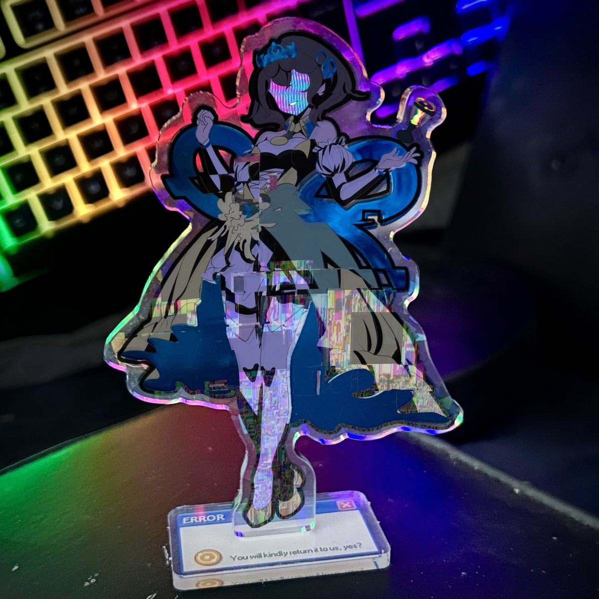 MMomentliveart's tweet photo. Ever wanted a Sphene for your desk? What about a shiny Sphene with metalic foil and holographic film?? 

Well today is your lucky day! Shiny speens are now available~ https://t.co/lQHrhn52IX