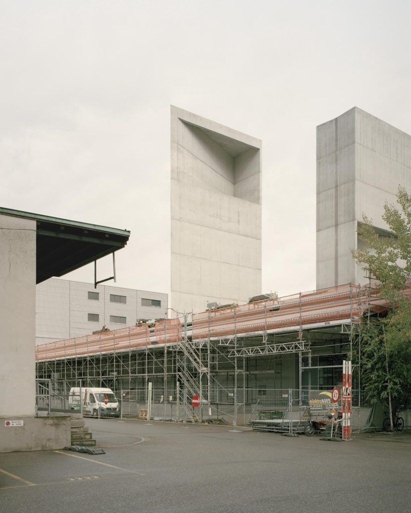 afasiaarq's tweet photo. #Buchner Bründler https://t.co/bgqucwhBGb | posted by afasia | daily entries on contemporary art and architecture #afasiaarchzine #afasiaarq |
Kunsthaus Baselland . Dreispitz Münchenstein Buchner Bründler Architekten . photos: © Rory Gardiner Kunsthau… https://t.co/cV6T0VJtjV
