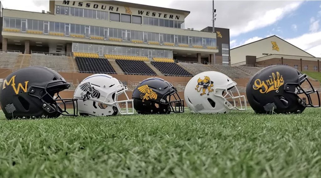 UpTopMalik's tweet photo. Blessed to receive an offer from Missouri Western State University https://t.co/8YCCL2GcCP