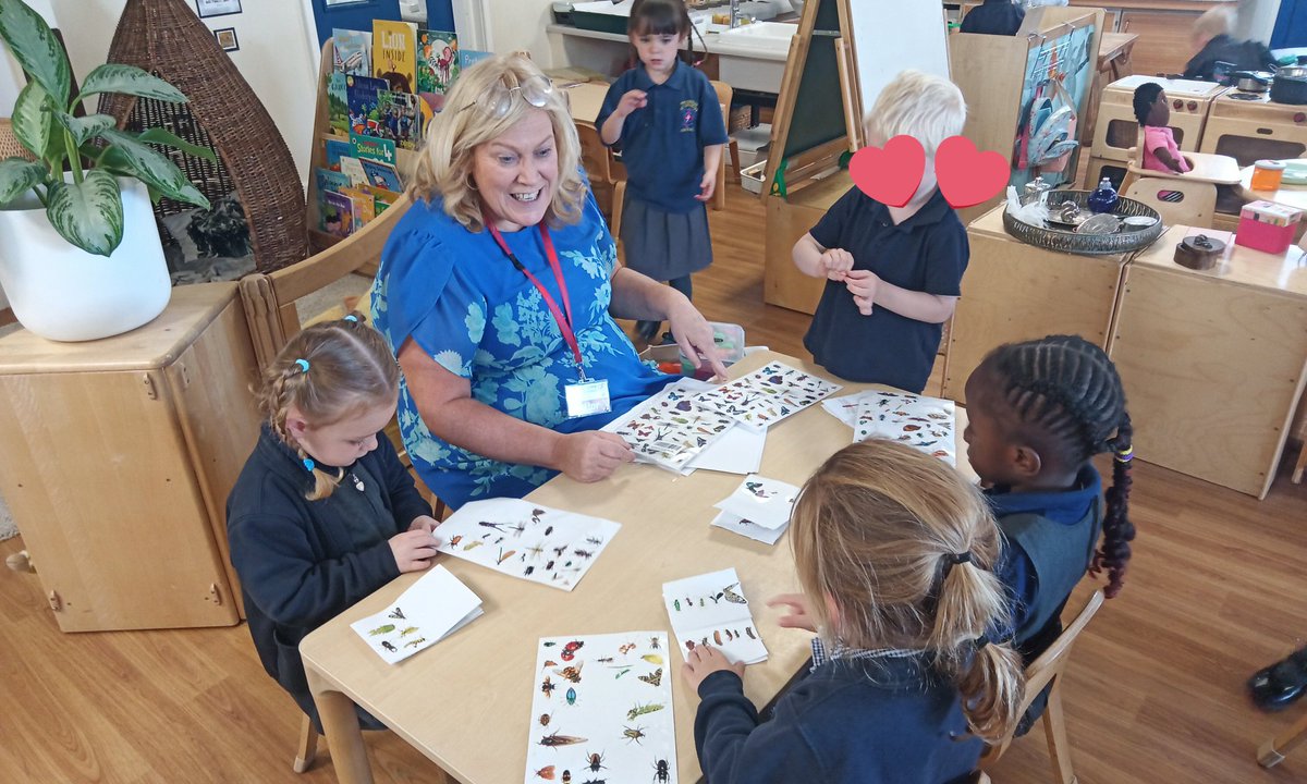 Mrs Davies tweet media