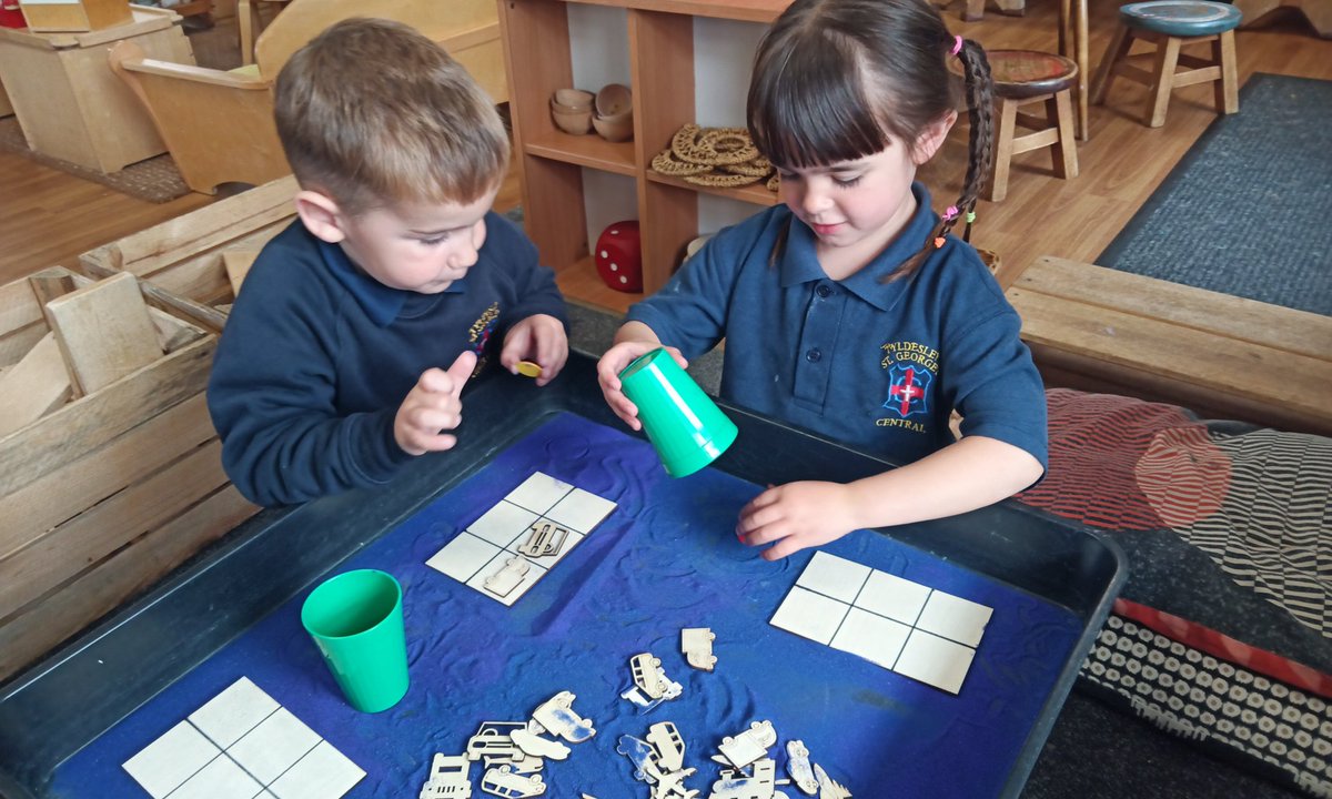 Mrs Davies tweet media