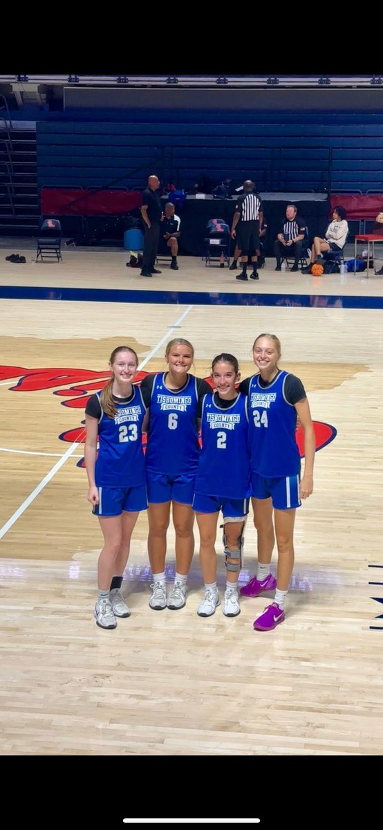 MegMoore0's tweet image. fun day with my team at @OleMissWBB team camp! whole team went 6-0!  @YolettMcCuin #AGTG