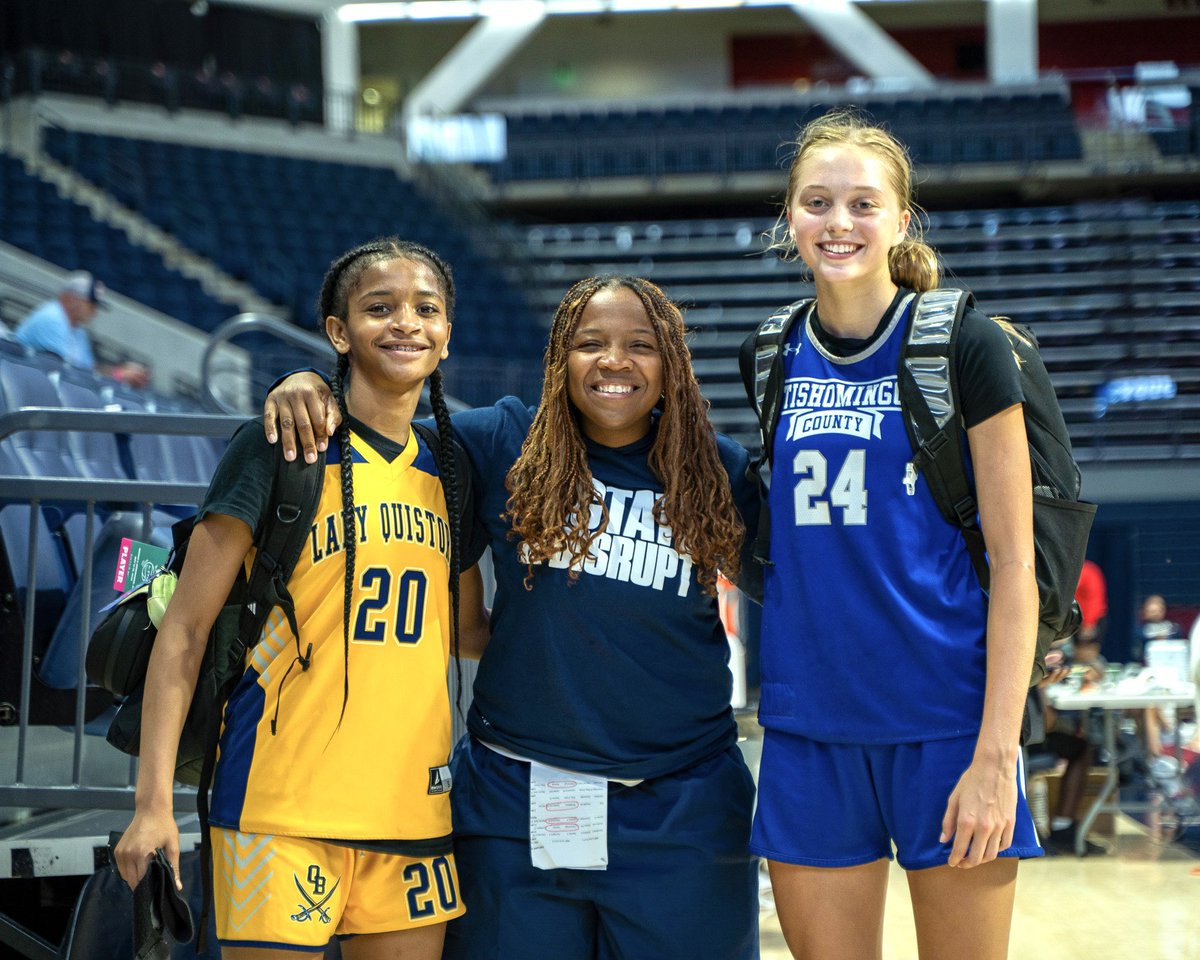 MegMoore0's tweet image. fun day with my team at @OleMissWBB team camp! whole team went 6-0!  @YolettMcCuin #AGTG