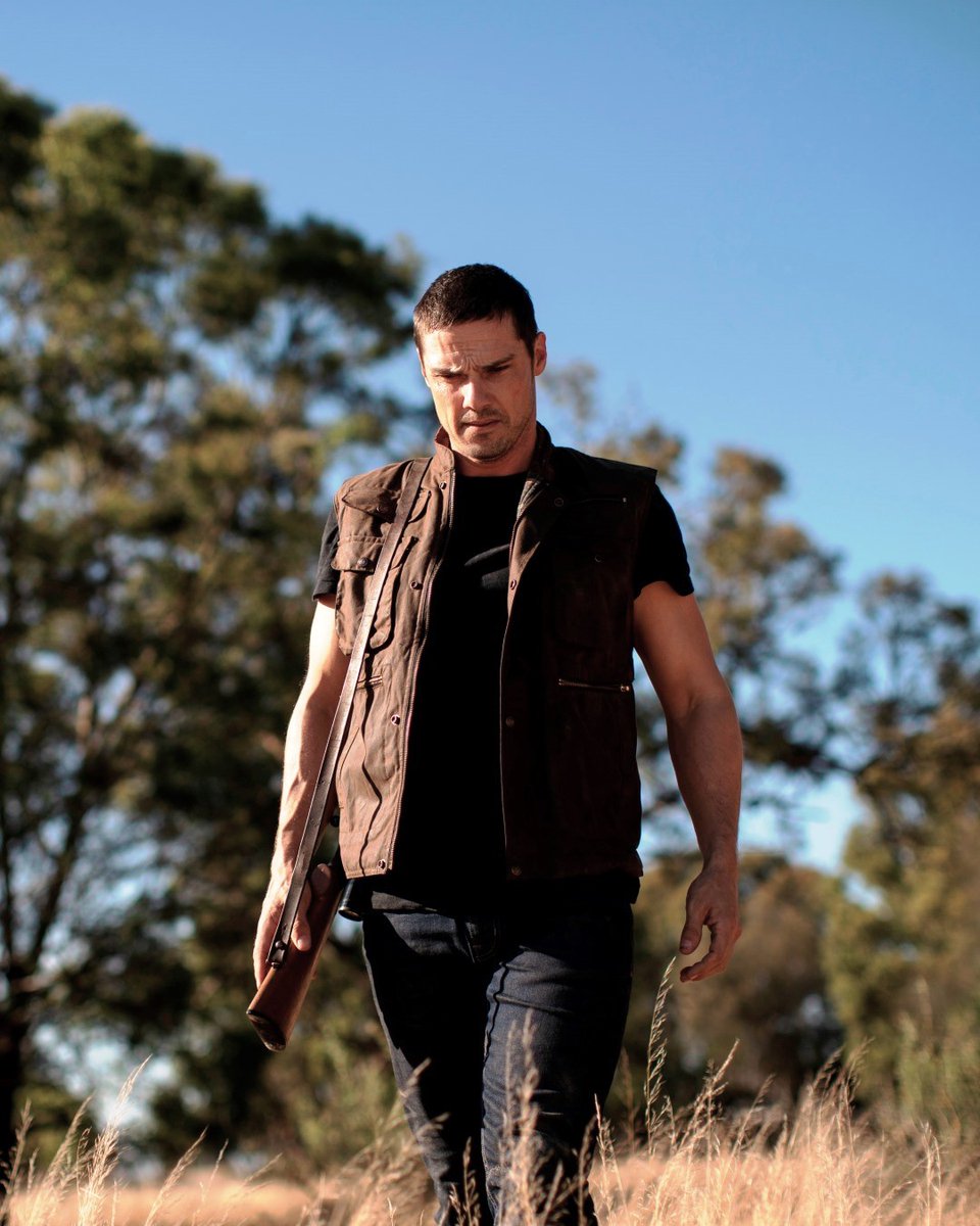Ryan goes on to comment that the “abuse of power and themes of toxic masculinity” are also an effect of war,a theme he sees in his character,and the impact of when “war comes back home with the people who took part in the war.”
Stan Australia🇦🇺
#JayRyan Byron Swift
#Scrublands S1