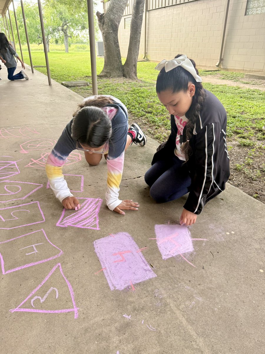 Ms_LABennett's tweet photo. Learning is way cooler when you’re having fun 😉🔺◼️🔹 @Las_Yescas #Geometry https://t.co/bR6raMR60R