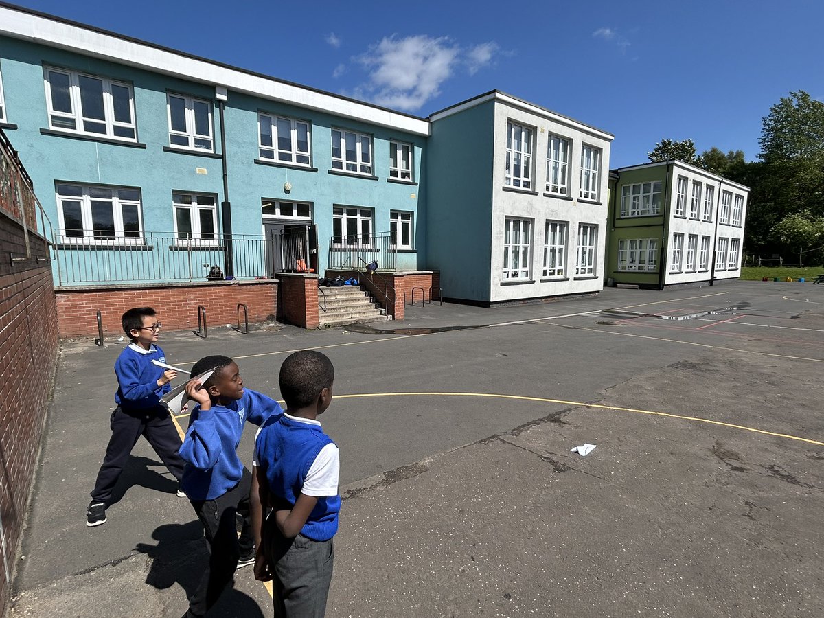 P5 celebrated the UN International Day of Play with a paper plane challenge in the sun! #PlayEveryday #UNInternationalDayOfPlay #Article31