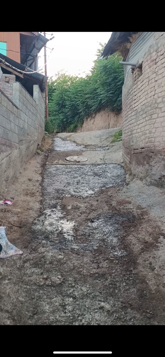acc_tcs's tweet image. Today, TCS repaired the vital link road between Badam Colony and Ustad Mohallah.
This road, used daily by students, riders, and grazing animals, had been in terrible condition for a long time.

Despite repeated complaints, the administration failed to act — so we did.
#Budgam
