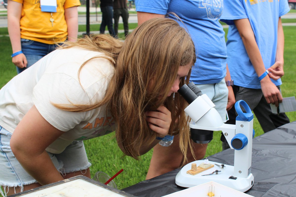 NDSU_SNRS's tweet image. Good times at the @NDFFA AgXperience event hosted by @ndsucafsnr last week! It was an awesome chance to connect with students and share how SNRS could fit into their futures.
#NDSU #NDSUCAFSNR