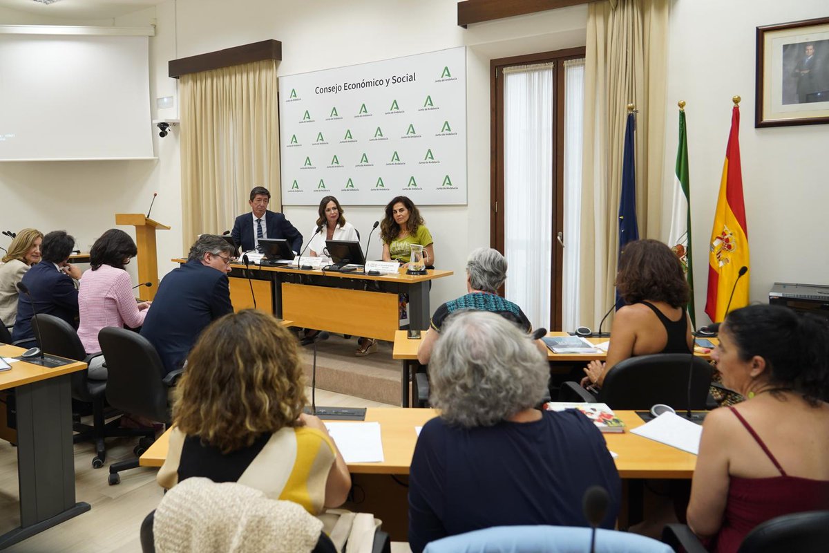 Hemos entregado al presidente de <a href="/CESAndalucia/">Consejo Económico y Social de Andalucía</a>, <a href="/JuanMarin_/">Juan Marín</a>, el anteproyecto de Ley de Vivienda de Andalucía.

Seguimos dialogando y trabajando con todos para aprobar cuanto antes un texto que es prioritario para aumentar la oferta de vivienda protegida y dar respuestas.