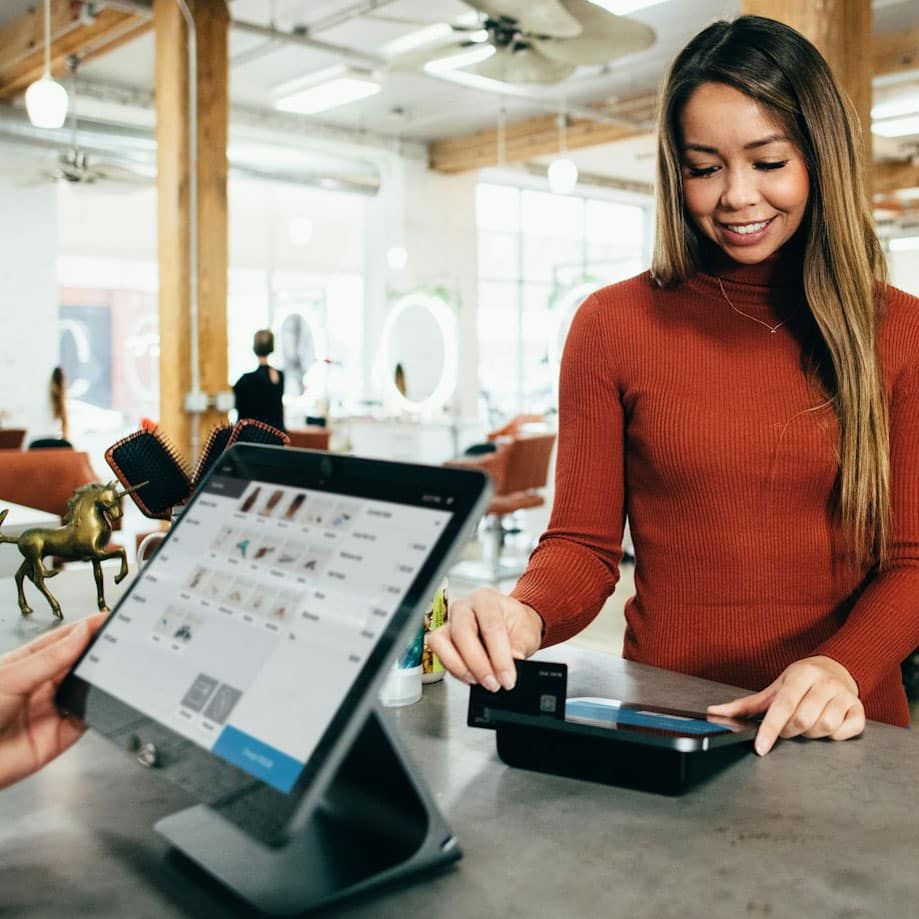 Eye on Point of Sale: PAR Engagement Debuts; Global’s Genius for Retail Released - Digital Transactions 
Click to read: buff.ly/e80XGyY 
#payments #PARTech #restaurants #GlobalPayments #GeniusforRetail #POSsystems #acquiring #paymentacceptance <a href="/GlobalPayInc/">Global Payments Inc.</a> <a href="/PAR_Tech/">PAR</a>