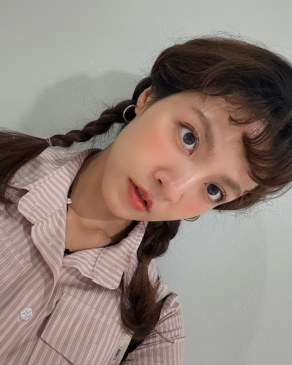 Janehoho tweet media
