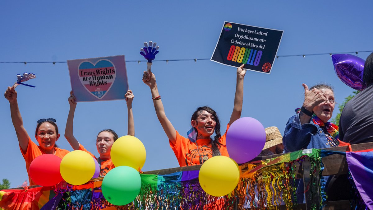 Workers united will never be divided! 📢🌈
Thank you to everyone who joined us for Solidarity at Pride! 💜

Learn how you can help build LGBTQIA+ worker power in your workplace and check out photos from the event
at powerwithpeople.org/events/solidar…