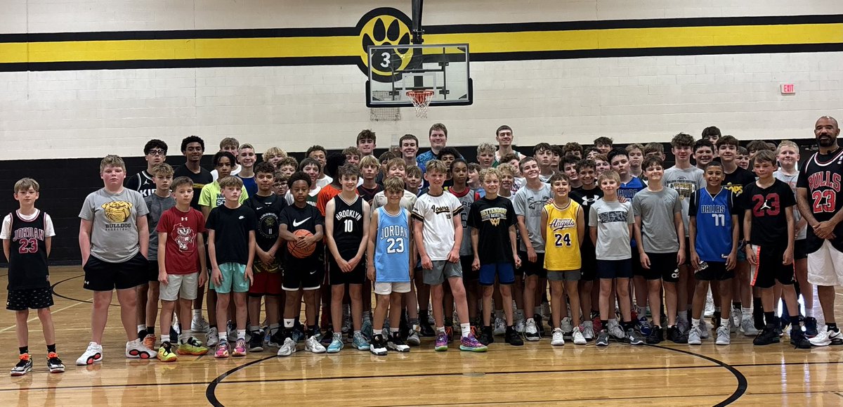 🏀🔥 Jersey day at youth camp was a hit! We had some solid throwbacks mixed in with some current stars. Most importantly, we had a lot of kids reppin the 🐐!! Looking forward to seeing the crew continue to work hard and finish out the week. 🏀🔥