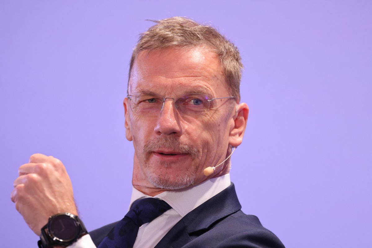 Zoe Schneeweiss (@zschneeweiss) on Twitter photo ECB can wait until September to start discussing its next rate move, Vujcic says bloomberg.com/news/articles/… via <a href="/KritiGuptaNews/">Kriti Gupta</a> <a href="/jaskuzmanovic/">Jasmina Kuzmanovic</a> ECB can wait until September to start discussing its next rate move, Vujcic says bloomberg.com/news/articles/… via <a href="/KritiGuptaNews/">Kriti Gupta</a> <a href="/jaskuzmanovic/">Jasmina Kuzmanovic</a>