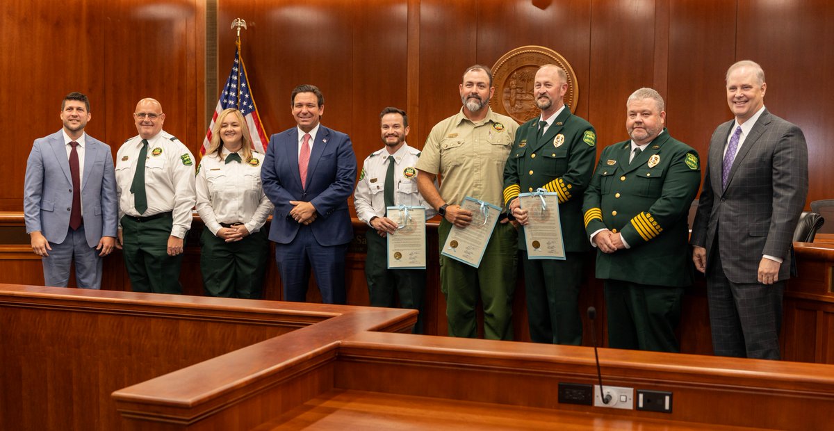 FDACS's tweet image. At today’s meeting of the Governor & Cabinet, Commissioner Wilton Simpson was proud to present a resolution honoring the Florida Forest Service’s Everglades District for their efforts in containing the “344 Fire” in South Florida this past March.