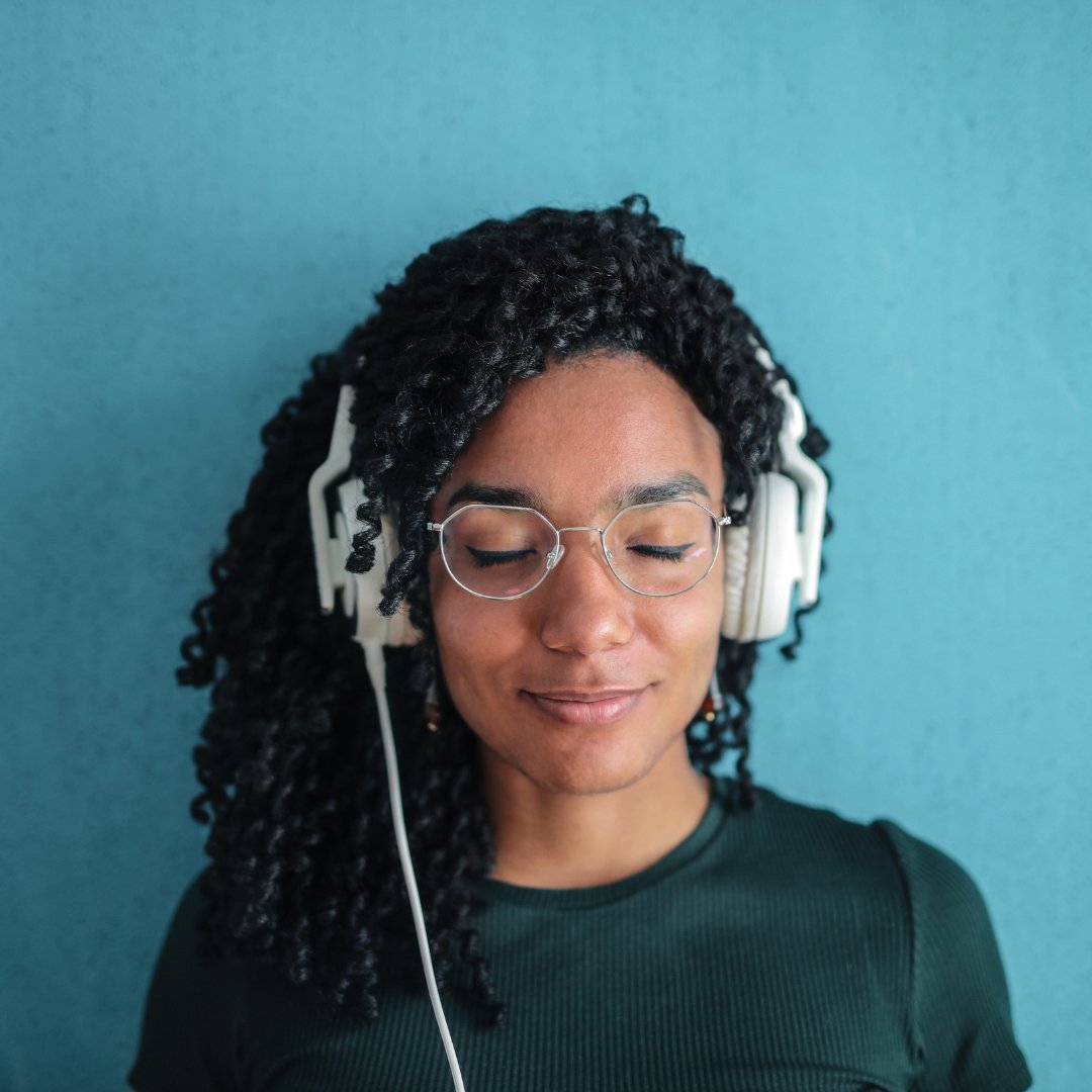 CHADD_ADHD's tweet image. Did you know listening to music can help you get in the groove and get your work done? Read the full article: bit.ly/CHADDWeeklyTun…

#ADHD #ADHDAwareness #MusicForWork #ProductivityTips #FocusMusic #GetInTheGroove
