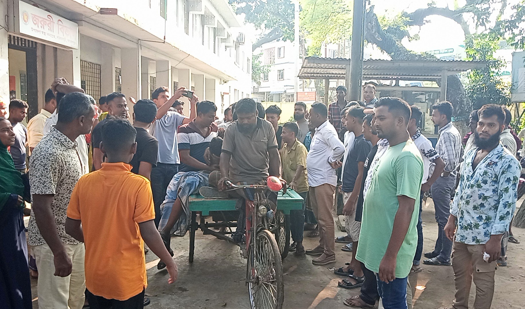 সরিষাবাড়ীতে স্বপ্ননীল পার্কে গোসল করতে গিয়ে যুবকের মর্মান্তিক মৃত্যু