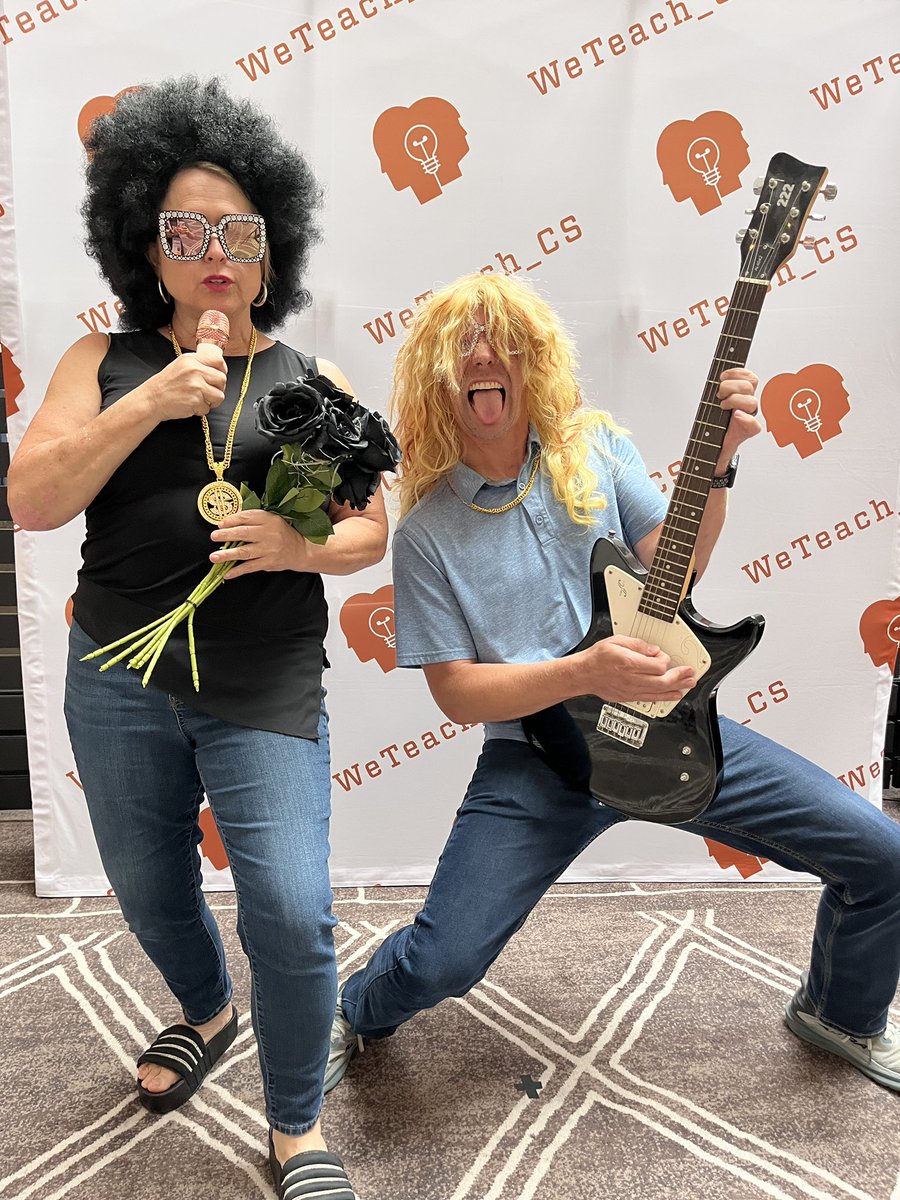 Michell38675309's tweet image. Texas State Hub is in the house #wemakeadifference #weteach_cs