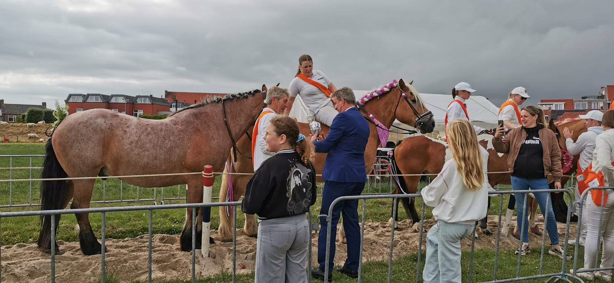 Albert Vader tweet media