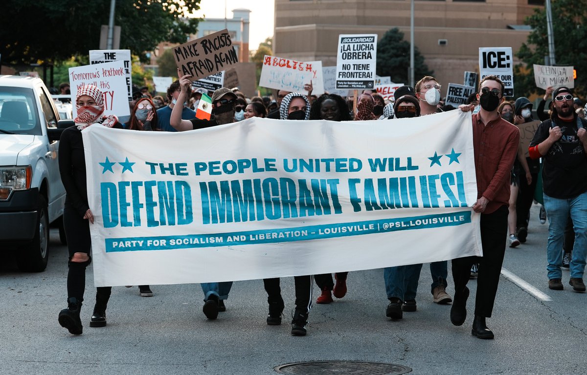 CJ_Upshot's tweet image. PHOTO GALLERY: Several hundred demonstrators gathered to stand in solidarity with immigrants who are being targeted for deportation by ICE around the country in Louisville, Ky.
courier-journal.com/picture-galler…