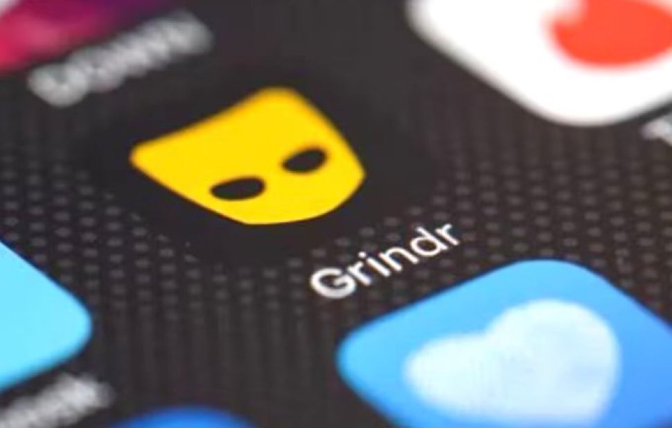 🇦🇷 | Un adolescente de 14 años fue contagiado de VIH y sífilis tras ser abusado sexualmente por un docente, un inspector y un diseñador de moda en Dolores, provincia de Buenos Aires.

De acuerdo a la información del portal del diario La Capital, el 27 de enero el menor había