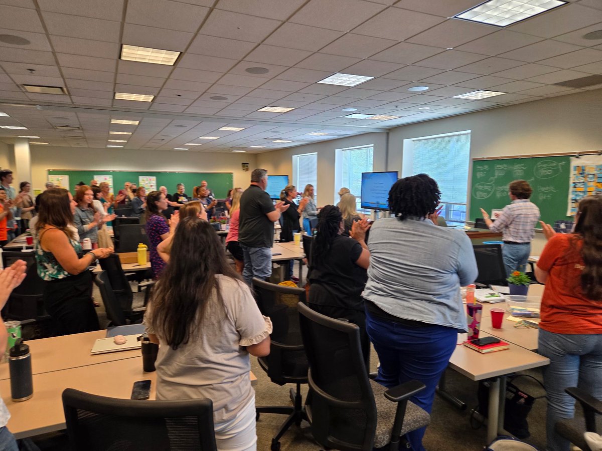 PeregoyBCPS's tweet photo. It has truly been an honor and a privilege to lead this amazing program and I’m so proud of what we’ve accomplished together! 💙🧡 #NeverFarFromPAR #TeamBCPS @bcps_par @DrMRogersBCPS @liz_berquist @megpshay https://t.co/tbIRde73zd