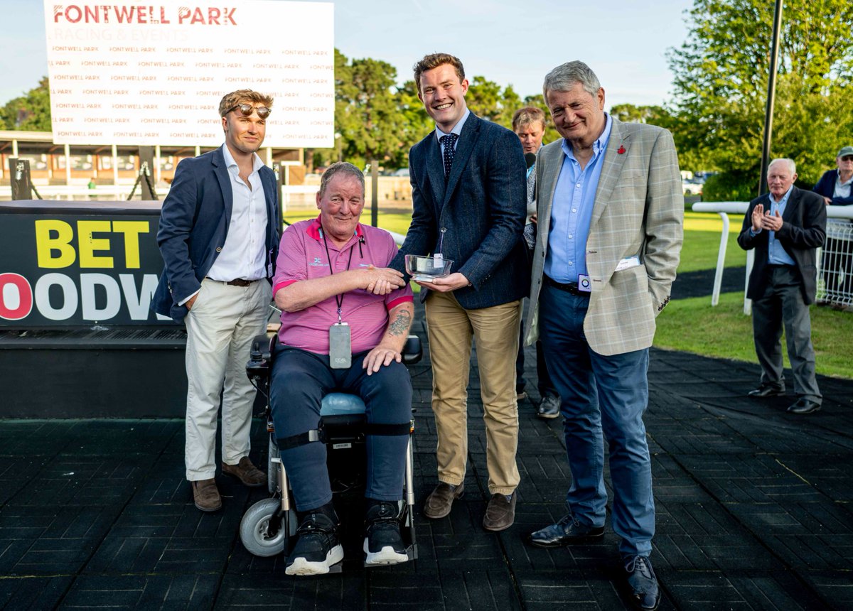 Junkanoo under <a href="/quinn_caoilin/">Caoilin Quinn</a> kept on really well to land the Weatherbys ePassport Handicap Hurdle <a href="/FontwellPark/">Fontwell Park</a> this evening.
Great job by Caoilin and <a href="/gl_racing/">Gary & Josh Moore Racing</a> and many congratulations to winning owners Jacobs Construction &amp; J Harley.
Charlie Coggan from <a href="/WbysHamilton/">Weatherbys Hamilton</a>’s