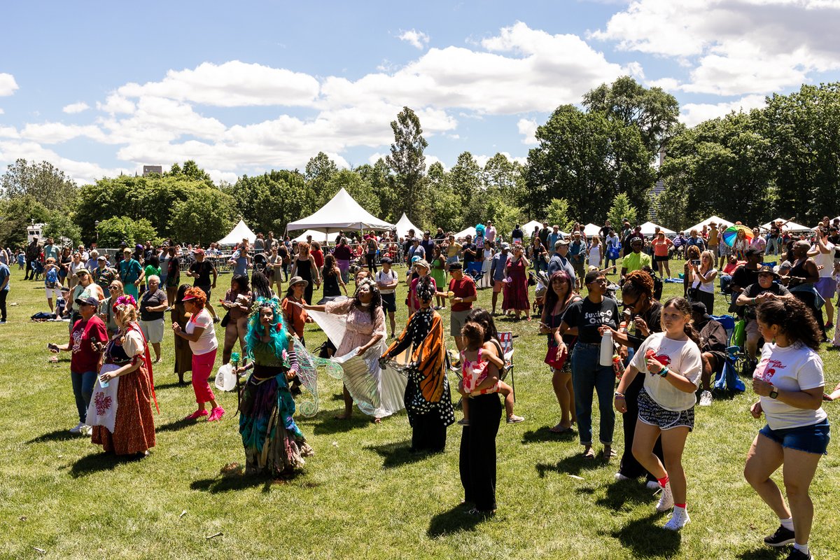 Grab a drink and take a break at the Beer &amp; Wine Garden on Wade Oval - open all day during Circle Village this Saturday, 10 AM-4 PM. 🎶🍺🍷

Learn more about Circle Village at hubs.ly/Q03rbscT0
Must be 21+ to enter