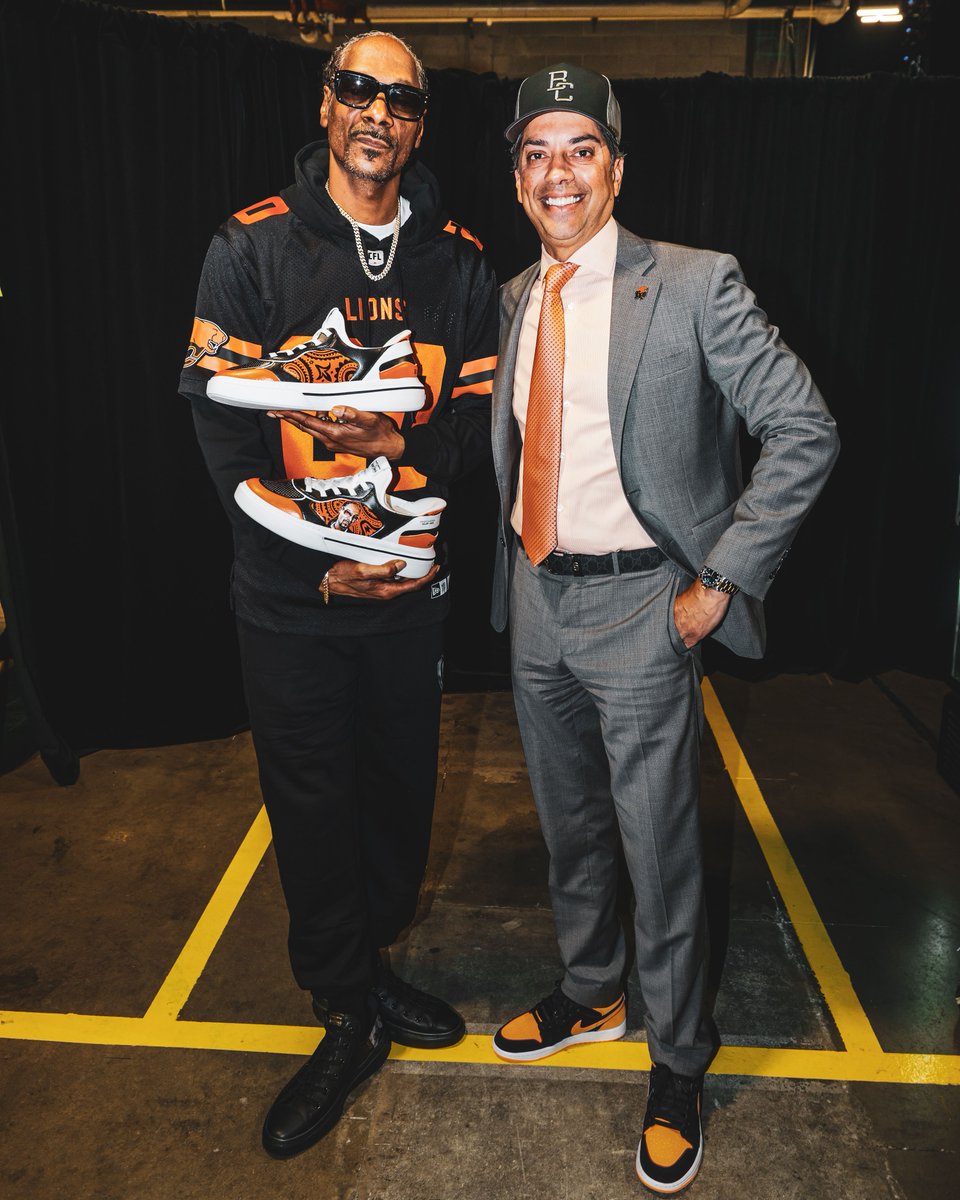 BC LIONS (@bclions) on Twitter photo Huge thank you to the one and only <a href="/SnoopDogg/">Snoop Dogg</a> for lighting up BC Place and making Concert Kickoff unforgettable.
Our guy rolled in style - and rolled out with some custom kicks from owner Amar Doman. ๐ฅ๐ฆ Huge thank you to the one and only <a href="/SnoopDogg/">Snoop Dogg</a> for lighting up BC Place and making Concert Kickoff unforgettable.
Our guy rolled in style - and rolled out with some custom kicks from owner Amar Doman. ๐ฅ๐ฆ