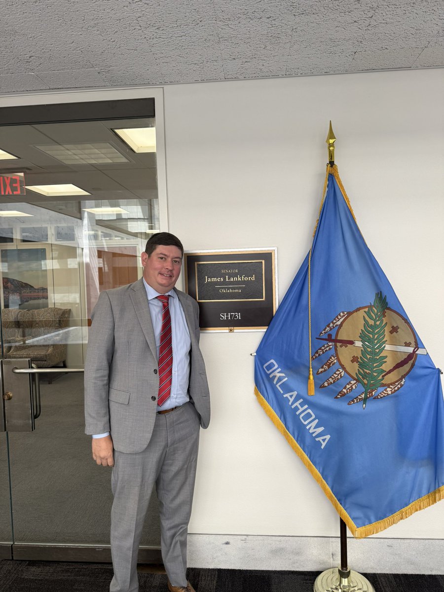 OklahomaAFP's tweet image. Team AFP Oklahoma is in DC this week supporting the Senate passage of the #OneBigBeautifulBill. Our own Michael Morrison just wrapped a great meeting with @SenatorLankford’s team about the #OBB. Grateful for his steady leadership and commitment to getting this across the finish…