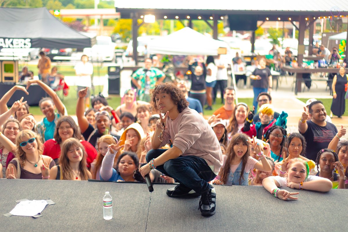 LOVE YOU TENNESSEE! Thanks for coming to see me perform at Knox Pop Con. Till next time Knoxville. If you missed it, here's my concert recap: instagram.com/p/DKuvdBvO3St/