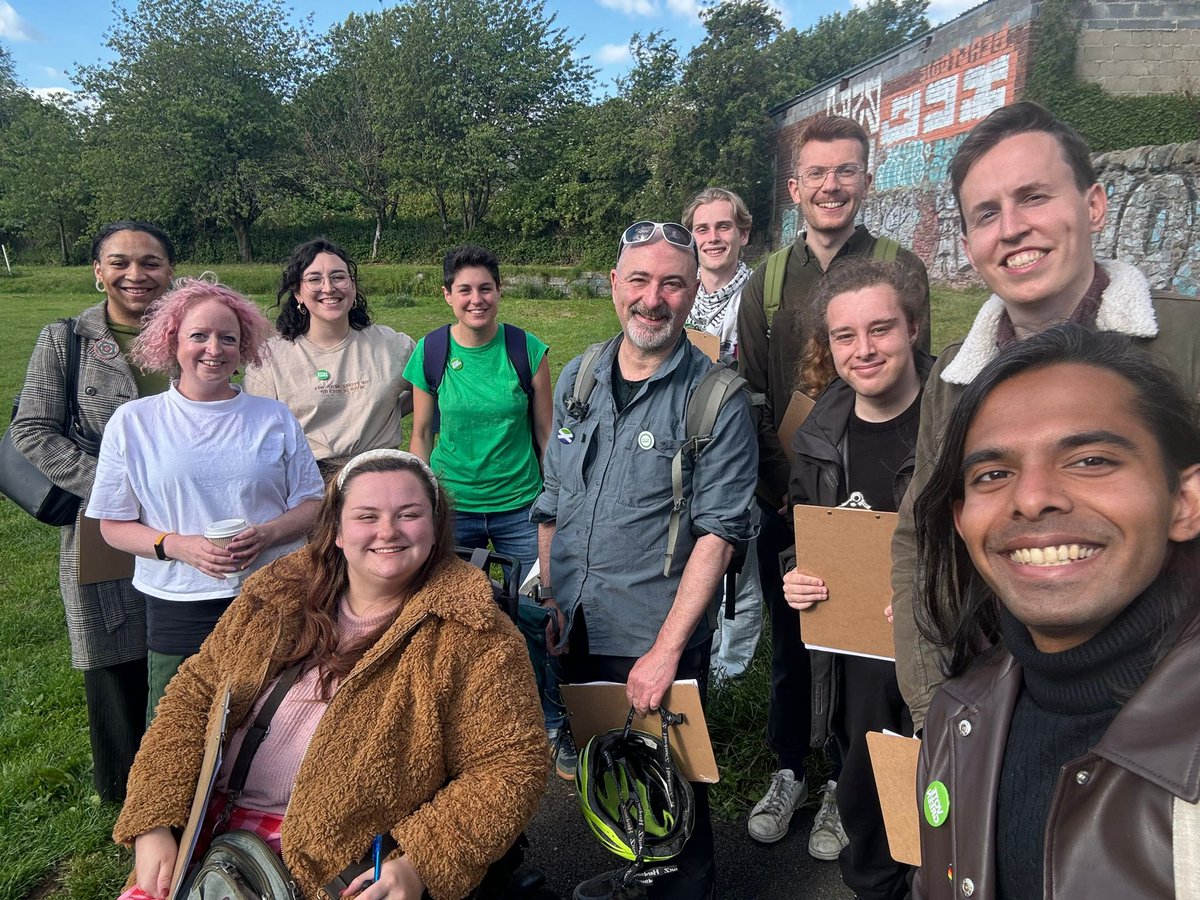 Fantastic evening out in Fountainbridge/Craiglockhart for our great candidate Q‼️

So many people excited on the doors to #VoteGreen1 on the 26th of June💚

I’ve certainly got a good feeling about this one 👀