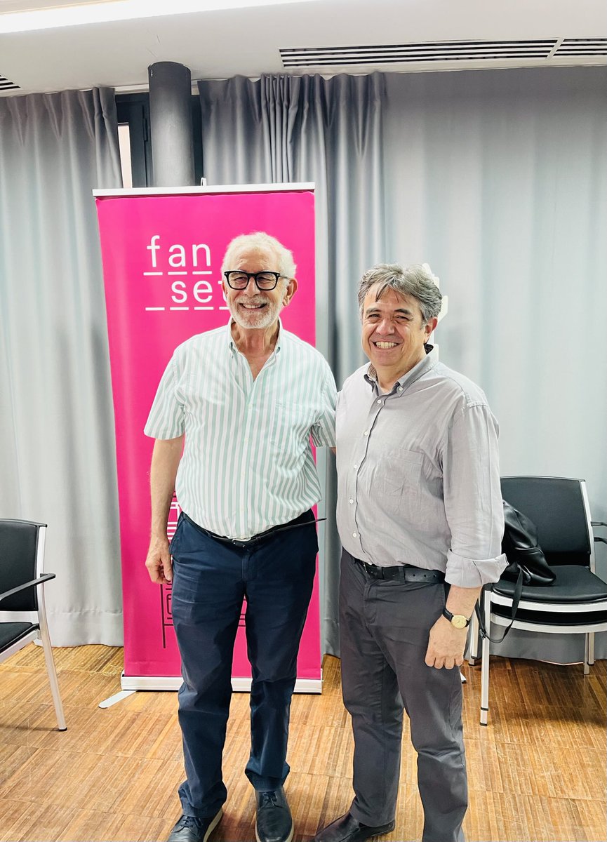 AdA Pavia (@adapavia) on Twitter photo un clàssic, Voltaire, una novel·la filosòfica 📗 Càndid o l’optimisme, un club de lectura 👁️📗 sense pietat
i la saviesa 😇 de <a href="/MartiDominguezR/">Martí Domínguez</a> i <a href="/tomasllopis/">Tomàs Llopis</a> en resum > una vesprada magnífica al terrat <a href="/OctubreCCC/">OctubreCCC</a> i <a href="/fan_set_/">llibreria fan set</a> un clàssic, Voltaire, una novel·la filosòfica 📗 Càndid o l’optimisme, un club de lectura 👁️📗 sense pietat
i la saviesa 😇 de <a href="/MartiDominguezR/">Martí Domínguez</a> i <a href="/tomasllopis/">Tomàs Llopis</a> en resum > una vesprada magnífica al terrat <a href="/OctubreCCC/">OctubreCCC</a> i <a href="/fan_set_/">llibreria fan set</a>