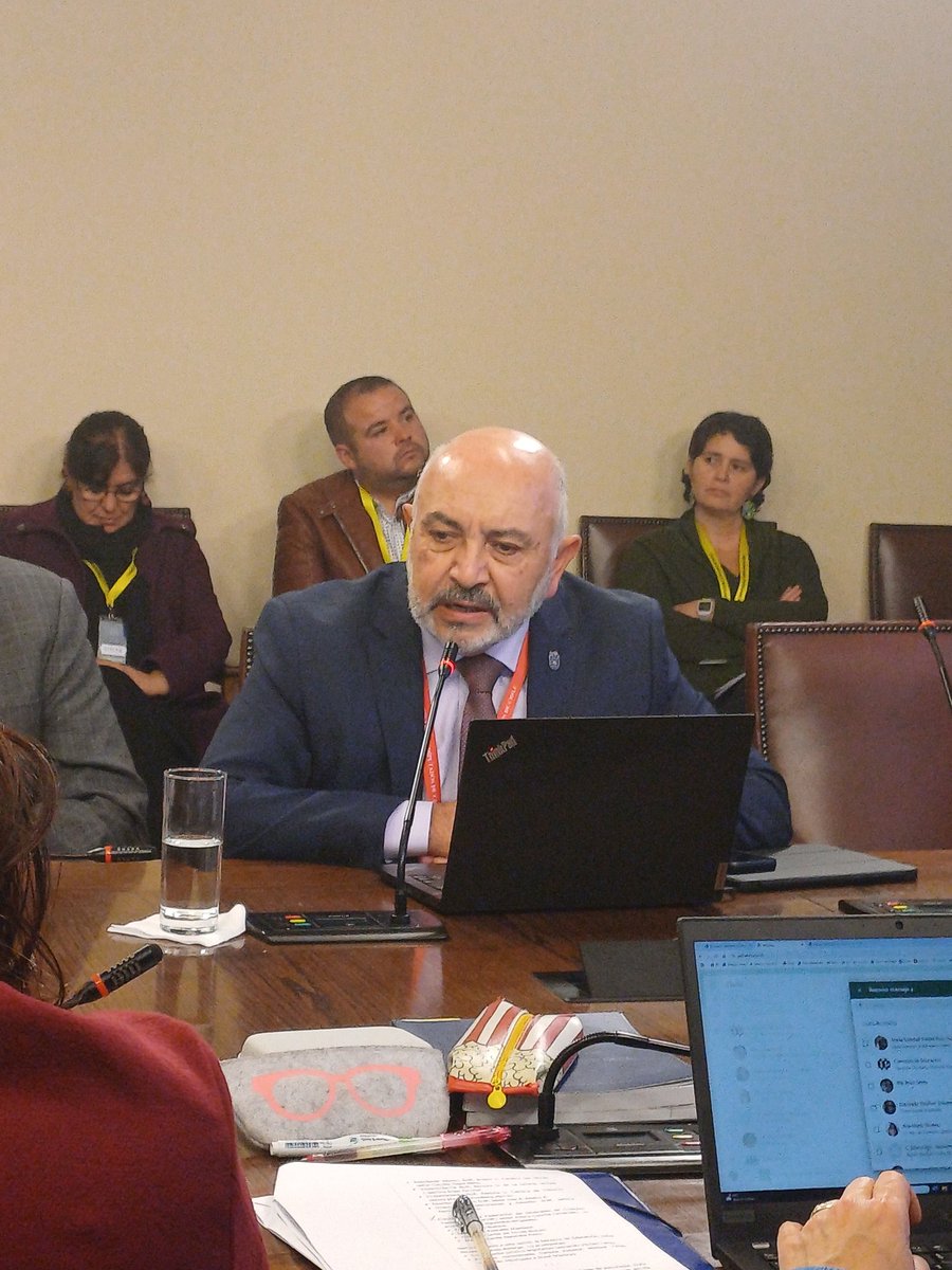Refiriéndose al compromiso de las universidades regionales con las  pedagogías, Pdte. de AUR y rector <a href="/ubbchile/">U. del Bío-Bío</a> Benito Umaña expone en Comisión de Educación de la <a href="/Camara_cl/">Diputadas y Diputados de Chile</a>