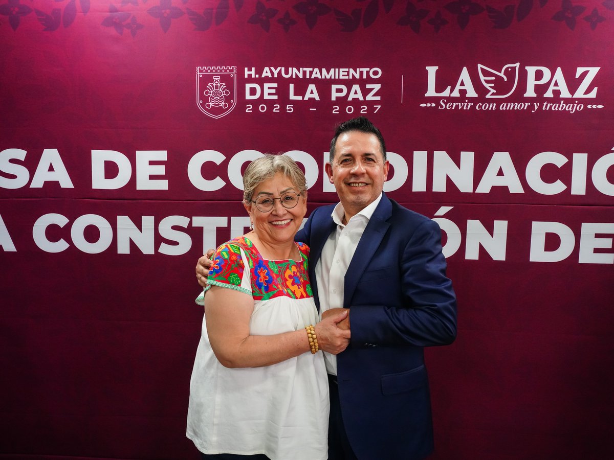 _MarthaGuerrero's tweet photo. Fue un gusto recibir al Mtro. Martín Marín Colin, Vicefiscal General de la Fiscalía General del Estado de México, y a la Maestra Sayonara Encarnación. Junto con Desarrollo Urbano y Catastro, revisamos y trabajamos en los límites territoriales y su crecimiento, en las zonas altas. https://t.co/jY3RCw2F9Z