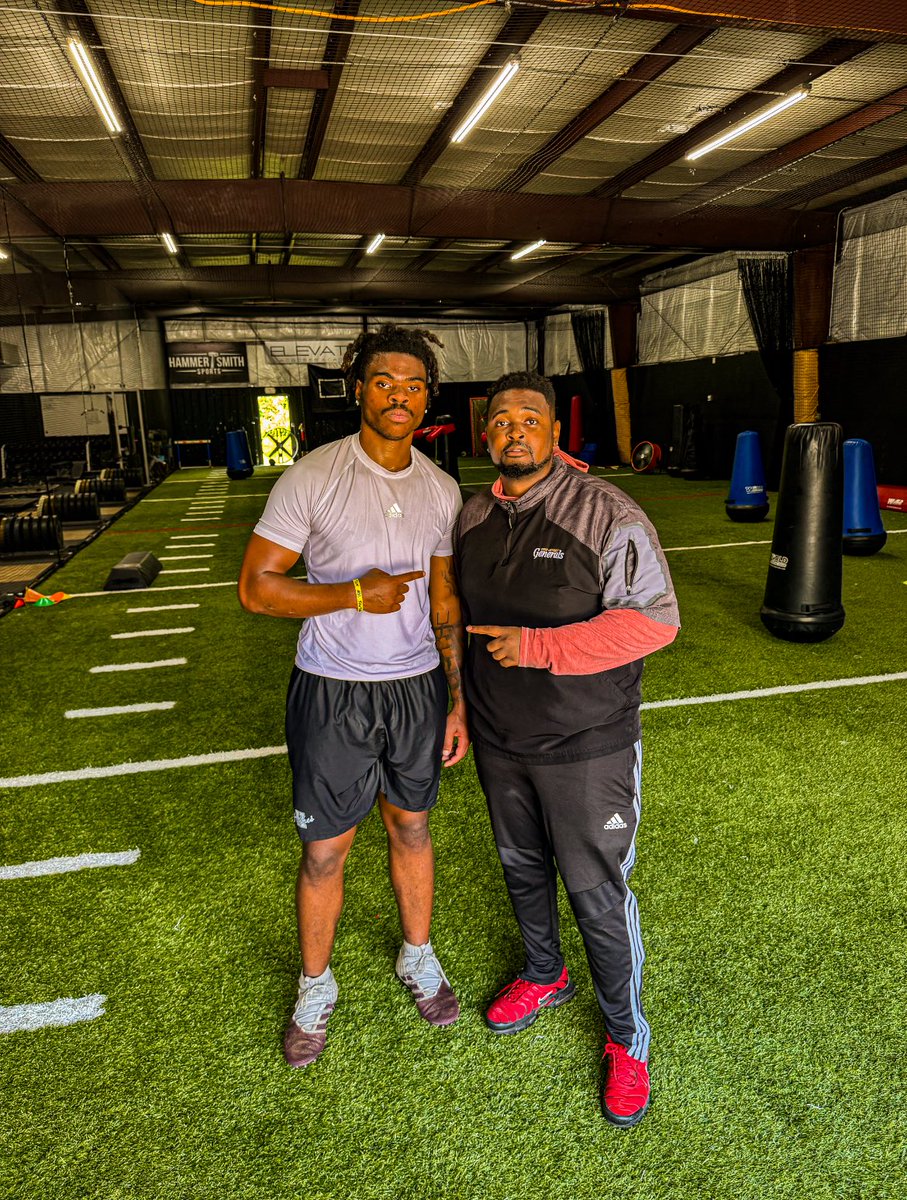 Lancecarson0's tweet photo. Pushing for greatness work #JUCOPRODUCT https://t.co/1nBimC0c74