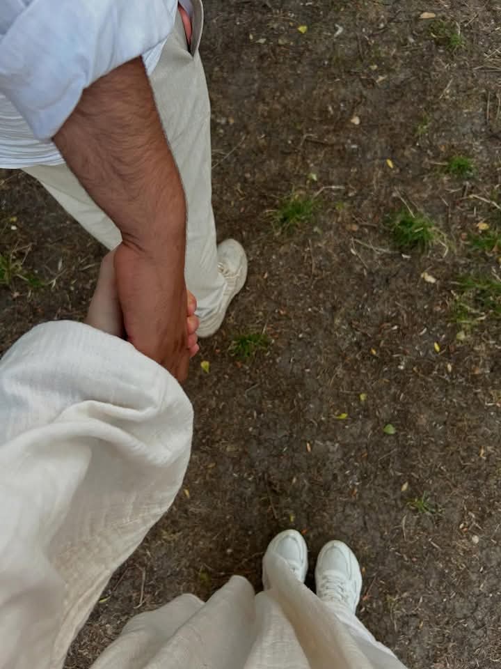 نتمشي وناكل أيسكريم🩷 (مستقبلاً إن شاء الله🩷)