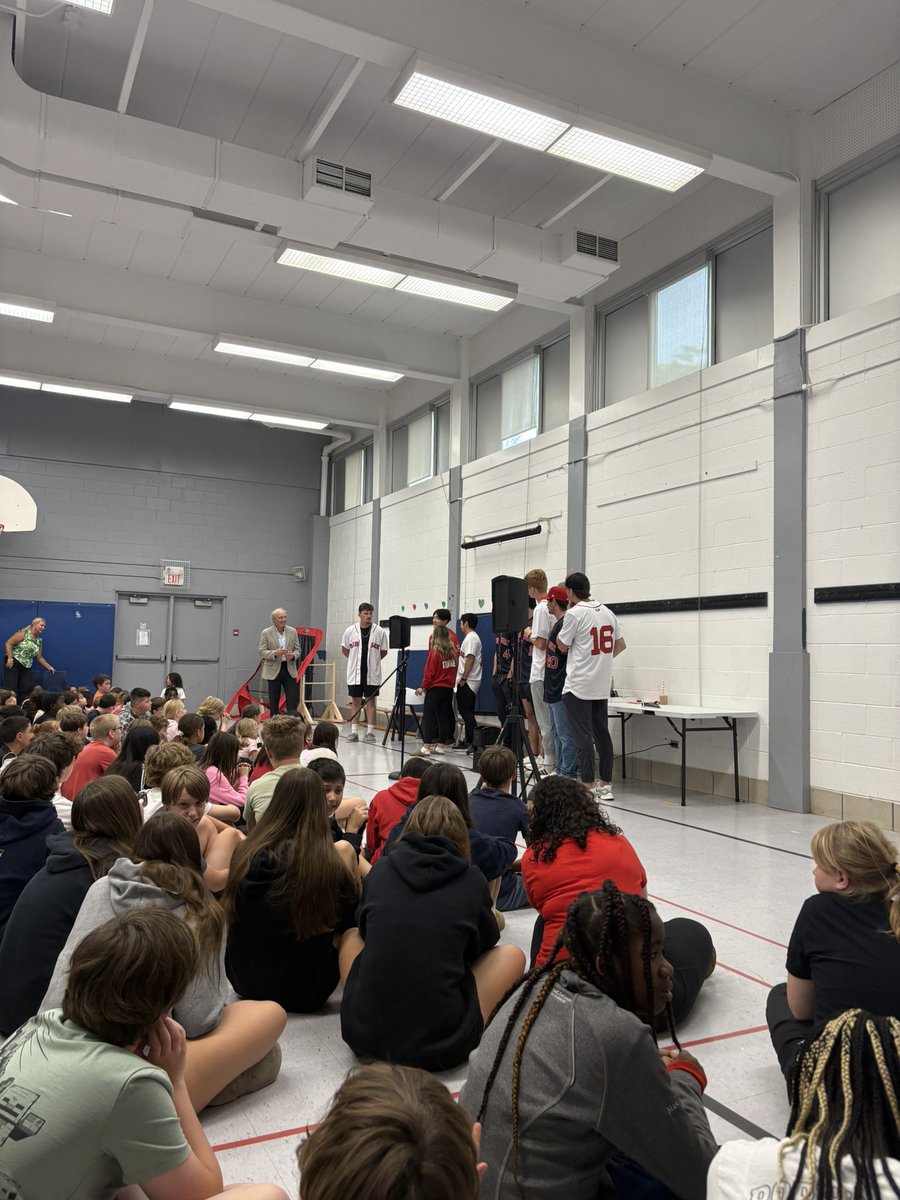 msmacintyree's tweet photo. Thank you @brantfordredsox for visiting @ctkcatholic our students enjoyed hearing about how your careers all started and what you wish you knew now!⚾️🔴 https://t.co/81VjMyVHBh
