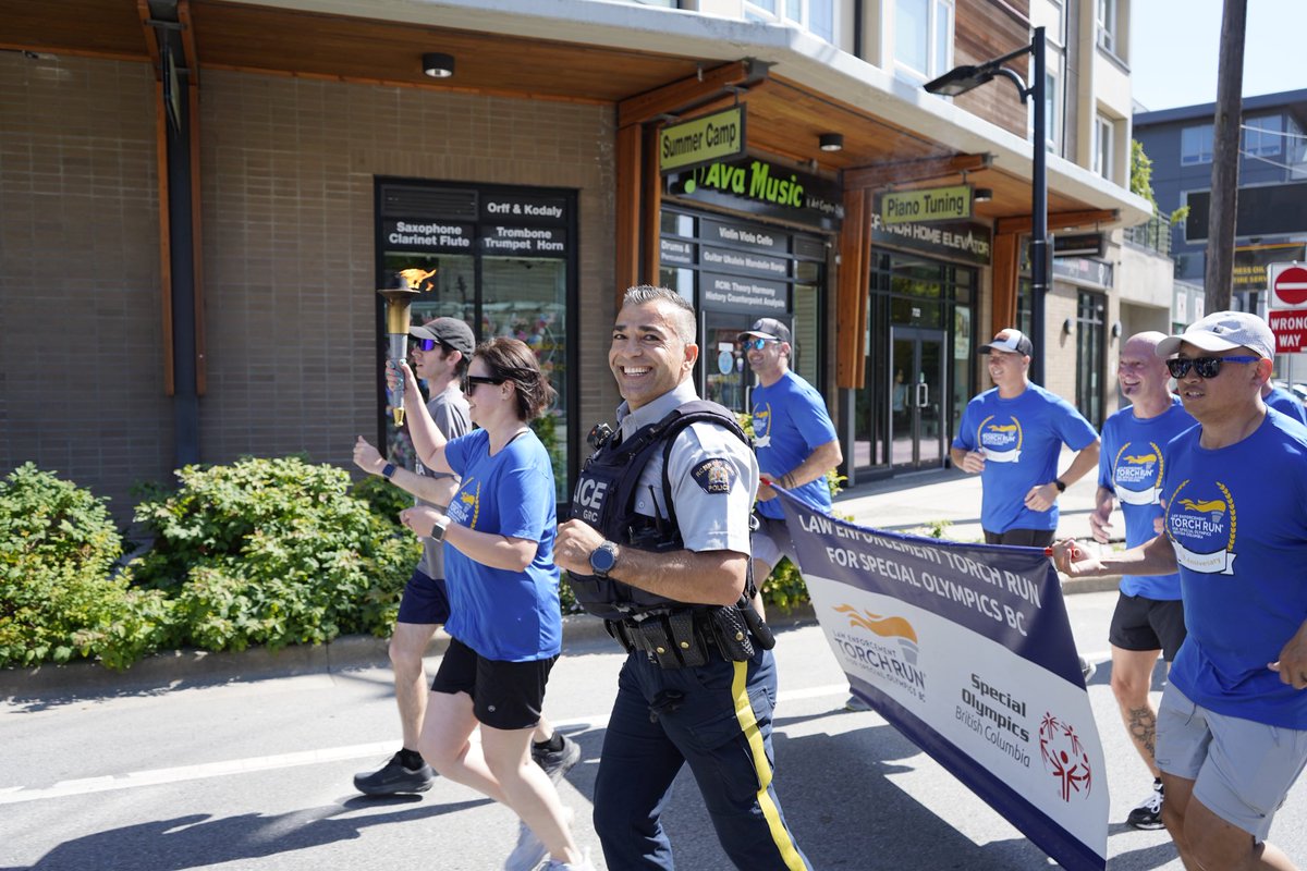 The #NorthShore Law Enforcement Torch run <a href="/BCLETR/">BC LETR</a> took place this morning in support of <a href="/SpecialOBC/">Special Olympics BC</a> athletes. A great run and great cause. Special thanks to all participants, fundraisers and supporters.