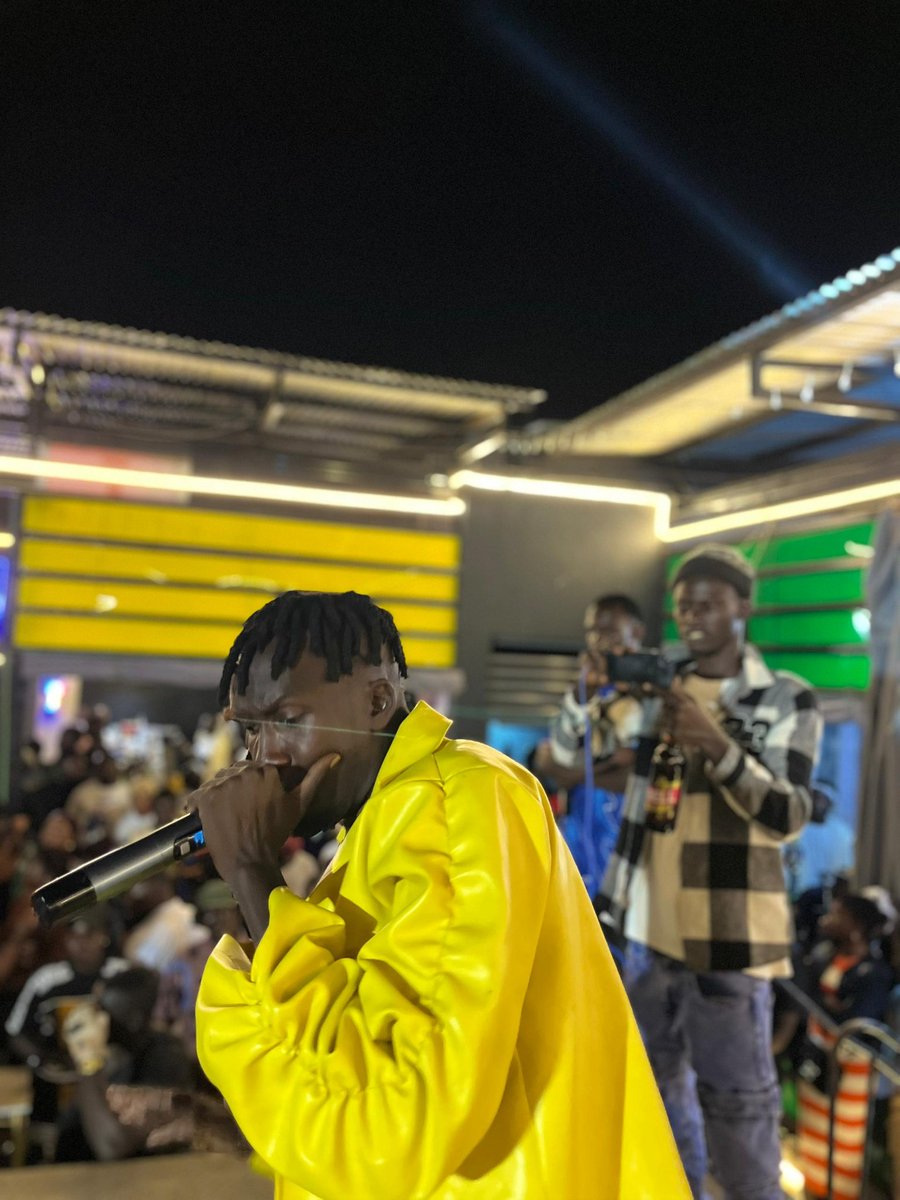 blutit_rappa's tweet image. Fueled by Consistency and Dreams
✊🏿✊🏿
#funa #Trending #Vata #aruacity #drc