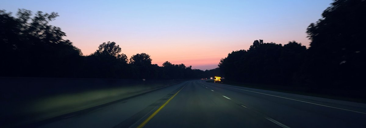 ǝʞooɹq🐺 tweet media