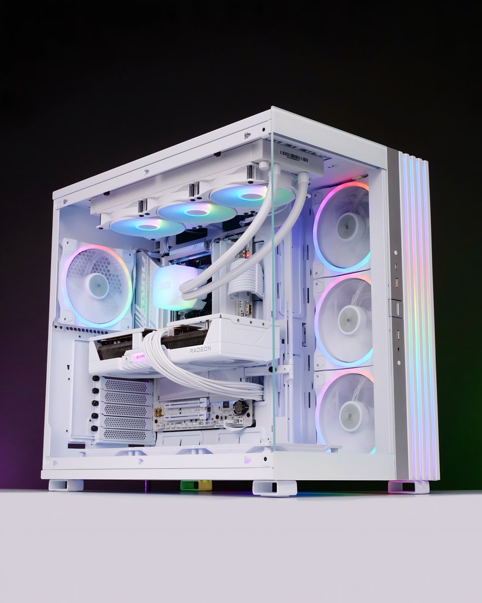 A few more shots of our latest build in the <a href="/bequietofficial/">be quiet!</a> Light Base 900 FX. Doesn’t get better than this‼️

Thanks <a href="/OverclockersUK/">Overclockers UK</a> for sponsoring this build! 🫶🏻

#amd #crucialmemory #bequiet #aorus