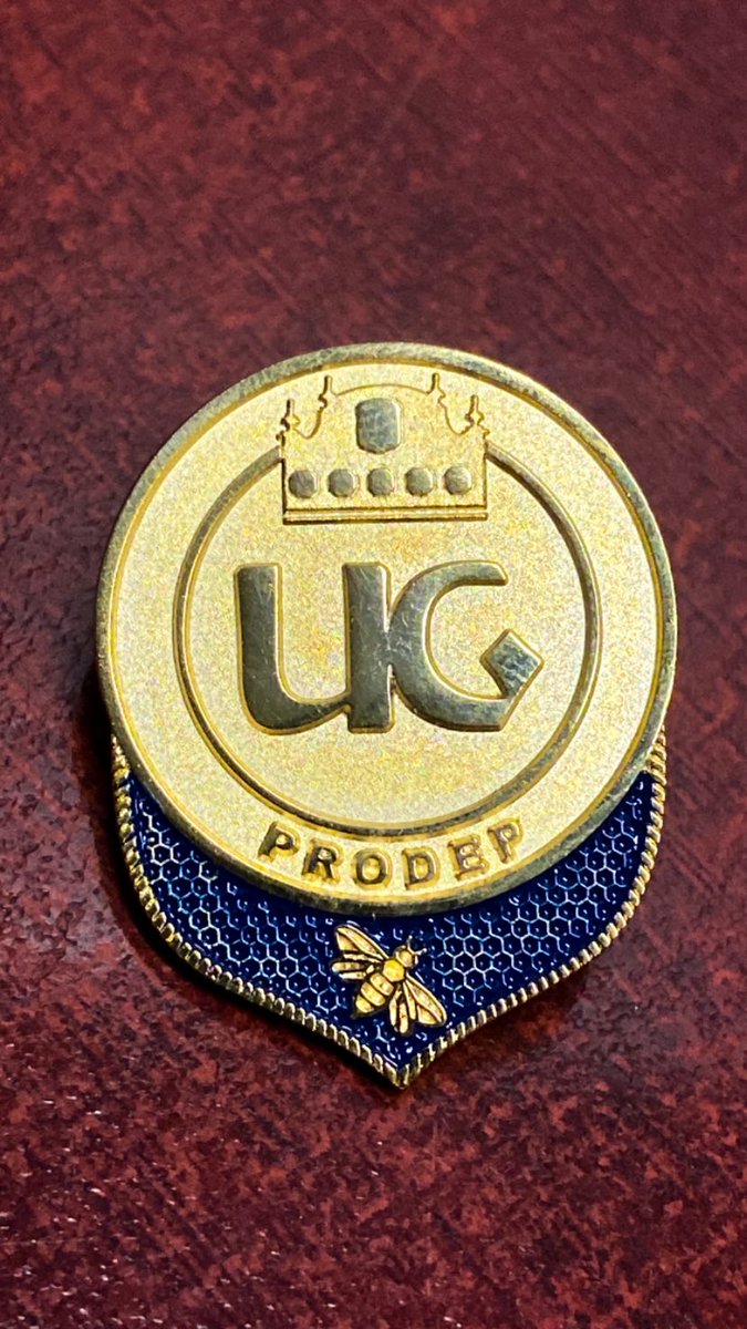 morasifuentes10's tweet photo. Agradecido con mi Alma Mater, la @UdeGuanajuato , y su Rectora General la Dra. @claudiasgomlop, por este bonito Reconocimiento por haber obtenido la distinción de Profesor con Perfil Deseable #PRODEP-@SEP_mx. Sin duda que me motiva a continuar mejorando #SoyUG #DDPG #Derecho https://t.co/BGAWjAzyT6