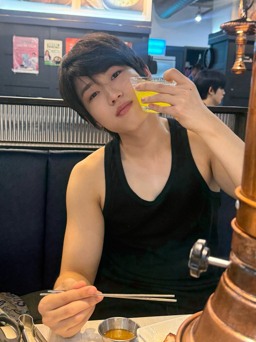 데이 생축🎂

#우노 #WOONO 
#핫보이_데이의_핫한_벌쓰데이