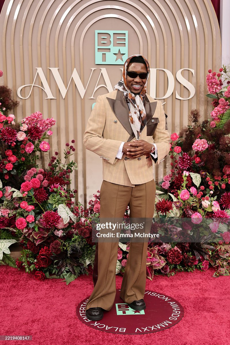 rob49up's tweet image. ROB49 B.E.T AWARDS! 🔥🦅