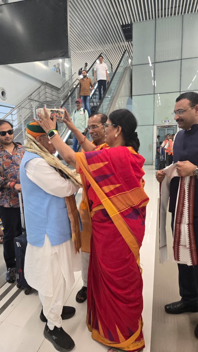 Lajwanti Jha tweet media