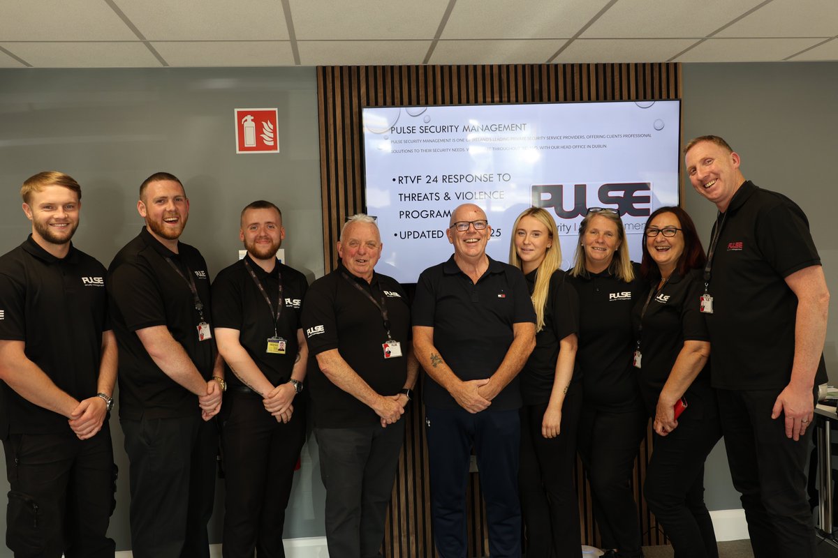 PulseSecurityM1's tweet image. Our Events Team took part in a refresher on Responding to Threats &amp;amp; Violence with Peter Murray 👏
Staying sharp, prepared, and ready for the season ahead 💪🛡️
#PulseSecurity #SecurityTraining #SafetyFirst #EventSecurity