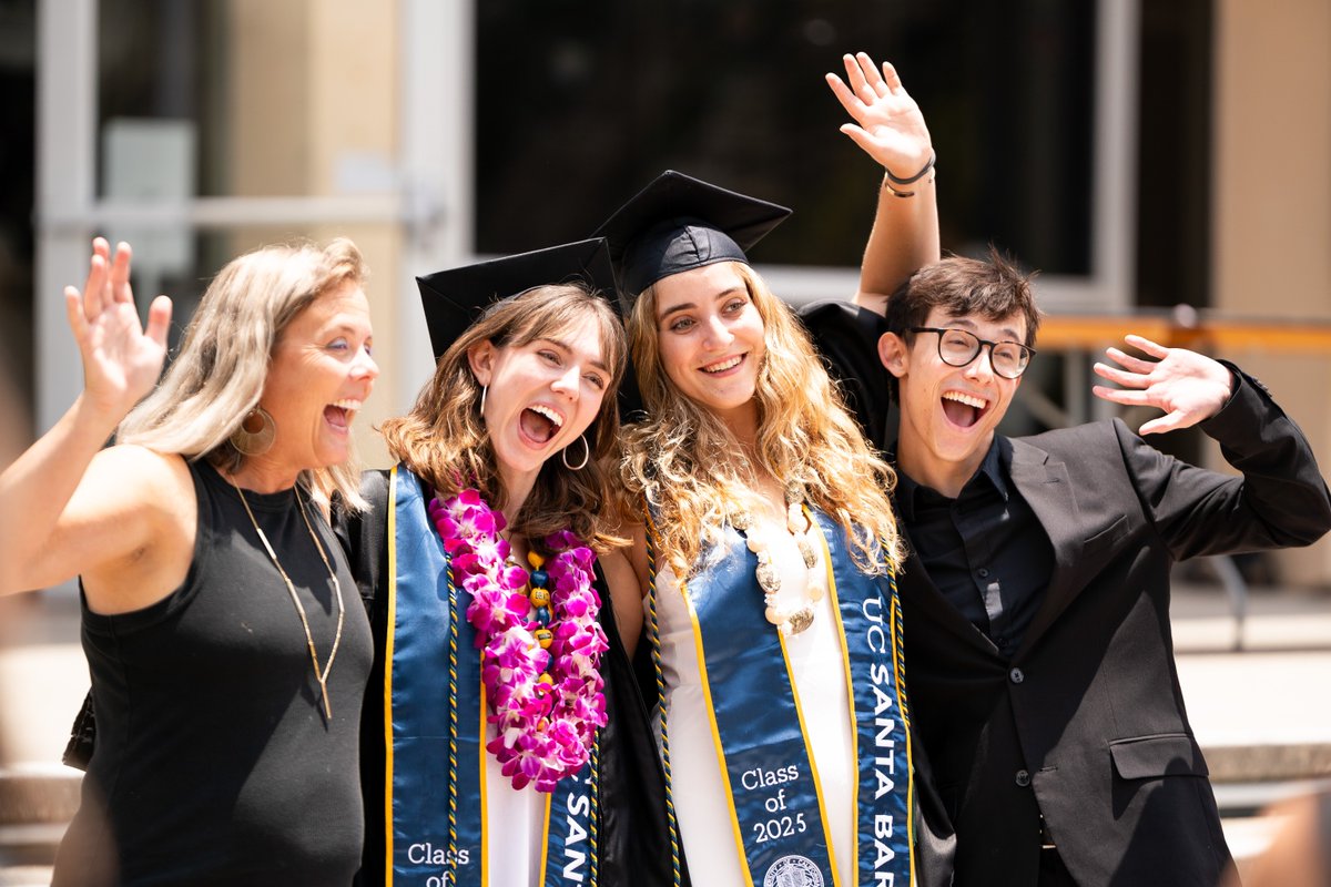 #UCSB's College of Creative Studies kicked off commencement season for #UCSB2025 grads 🎓

Known as a "graduate school for undergrads," the CCS was established in 1967 to serve motivated students who demonstrate talent for original work in art or science: ow.ly/uX1q50W6B8f